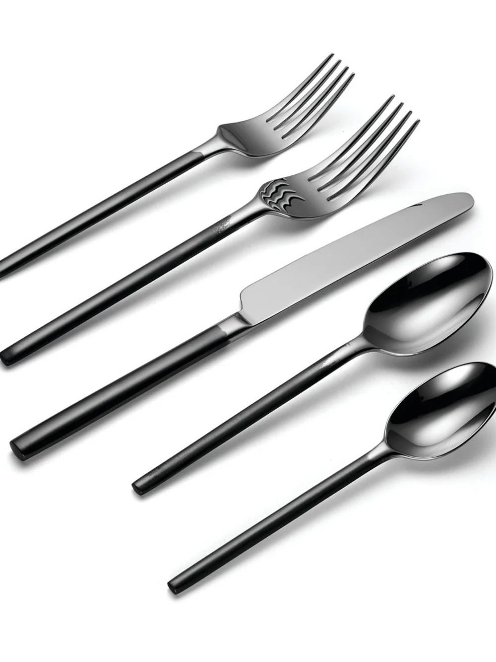 Oneida Stainless Steel Flatware Set in Silver and Black